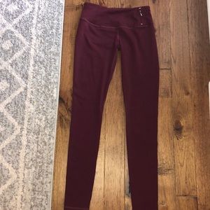 Calia brand by Carrie Underwood burgundy leggings